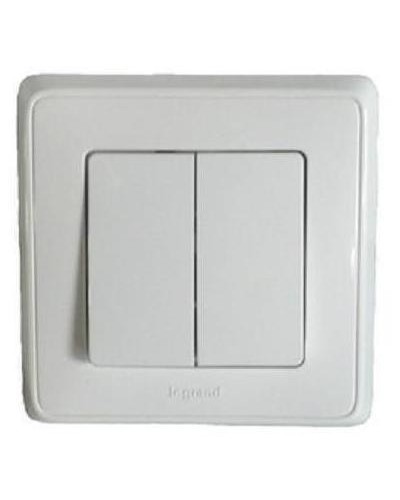 Выключатель автоматические клеммы 10 А 250 В белый Cariva Legrand 773658 в Ростове-на-Дону Аксессуары для кабель-канала Pintop.ru