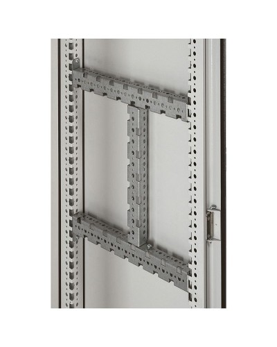 Траверс многофункциональный Legrand 048033 в Ростове-на-Дону Аксессуары для стоек и шкафов Pintop.ru